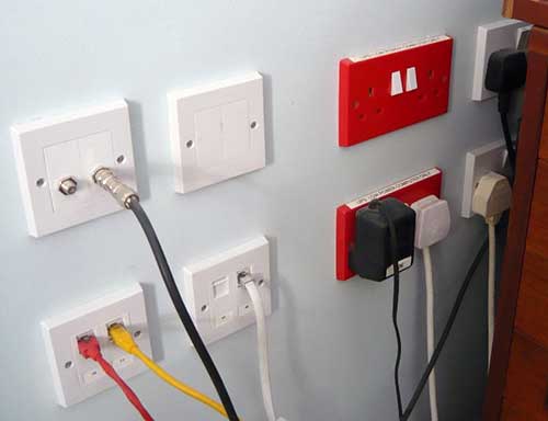 UPS Powered Mains Sockets UPS Powered Mains Sockets